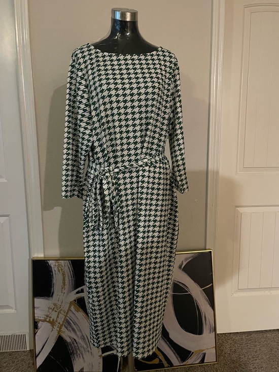 Dress￼ Dresses & Skirts - Dress stretchy material size 5XL please check all picture of condition